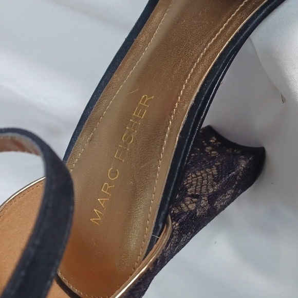 MARC FISHER 4 IN . HEELS 👠 EVENING WEAR BLACK AND GOLD - Picture 5 of 5